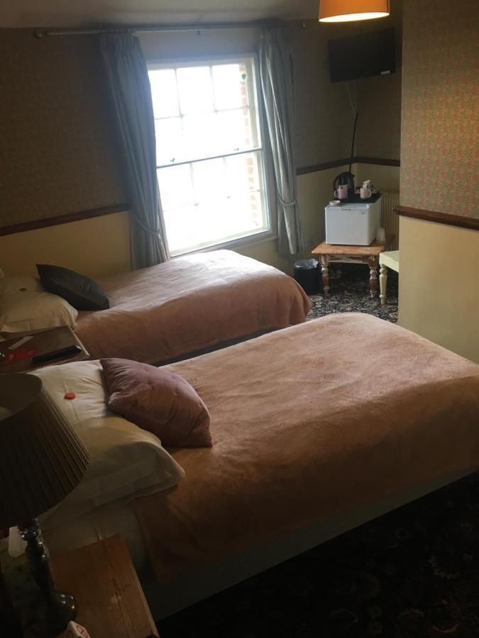 内兹岬附近沃尔顿Regency House住宿加早餐旅馆 外观 照片